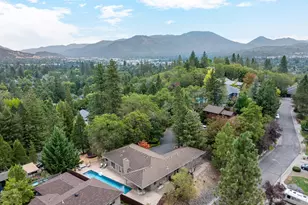 1615 NW Olmar Dr, Grants Pass, OR 97526 - Photo 3