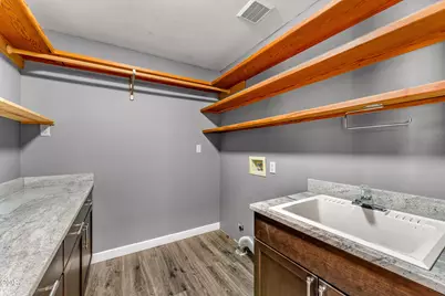 1615 NW Olmar Drive, Grants Pass, OR 97526 - Photo 17