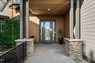 61649 Hosmer Lake Dr, Bend, OR 97702 - Photo 5