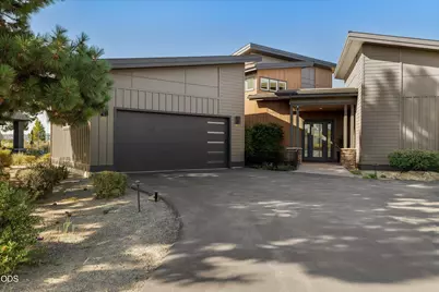 61649 Hosmer Lake Drive, Bend, OR 97702 - Photo 3