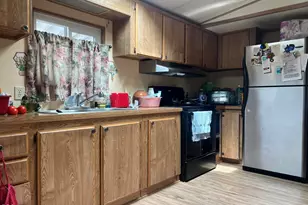 2385 Table Rock Rd, Medford, OR 97501 - Photo 5
