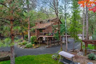 300 Dunlap Rd, Jacksonville, OR 97530 - Photo 37