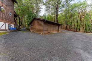 300 Dunlap Rd, Jacksonville, OR 97530 - Photo 63