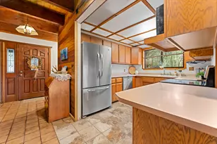 300 Dunlap Rd, Jacksonville, OR 97530 - Photo 11