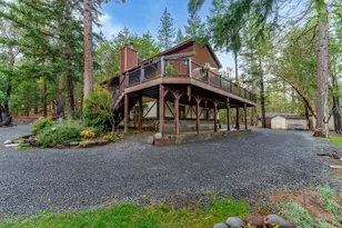 300 Dunlap Rd, Jacksonville, OR 97530 - Photo 27