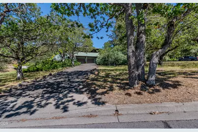 132 High Oak Drive, Medford, OR 97504 - Photo 37