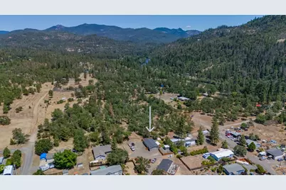 158 Train Lane, Shady Cove, OR 97539 - Photo 7