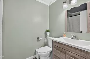46 Tracy Ave, Eagle Point, OR 97524 - Photo 15