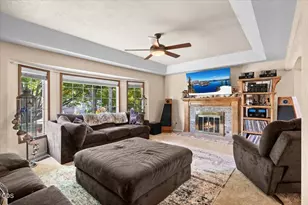 2406 Senate Way, Medford, OR 97504 - Photo 7