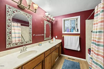 2406 Senate Way, Medford, OR 97504 - Photo 17