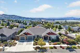 4200 Falcon Ridge Terrace, Medford, OR 97504 - Photo 1