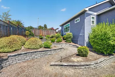 4200 Falcon Ridge Terrace, Medford, OR 97504 - Photo 41