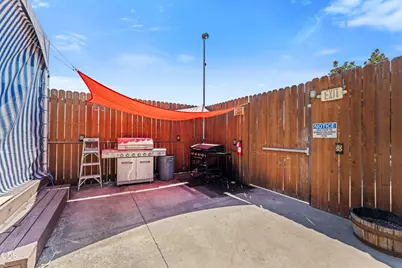 2039 Redwood Avenue, Grants Pass, OR 97527 - Photo 25