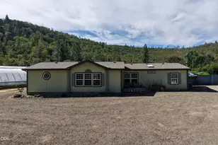 4400 Indian Creek Rd, Shady Cove, OR 97539 - Photo 3