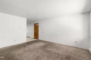 717 NW B St, Grants Pass, OR 97526 - Photo 3