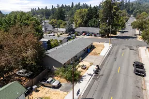 717 NW B St, Grants Pass, OR 97526 - Photo 19