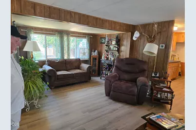 515 E Main Street, Rogue River, OR 97537 - Photo 3