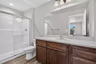 953 Honey Bee St, Medford, OR 97501 - Photo 15
