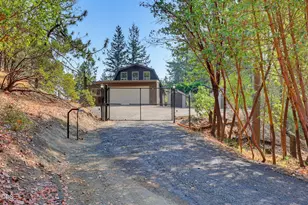 2355 Johns Peak Rd, Central Point, OR 97502 - Photo 61