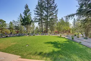 2355 Johns Peak Rd, Central Point, OR 97502 - Photo 77