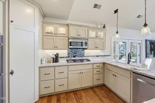 2355 Johns Peak Rd, Central Point, OR 97502 - Photo 83