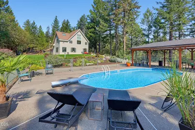 2355 Johns Peak Road, Central Point, OR 97502 - Photo 7