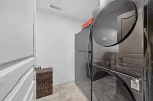 61980 NE Nate's Pl, Bend, OR 97701 - Photo 19