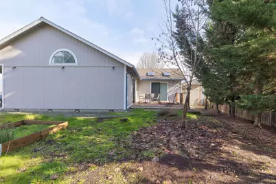 1884 SW Allen Creek Road, Grants Pass, OR 97527 - Photo 23