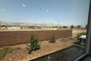 460 Arnos St, Talent, OR 97540 - Photo 13