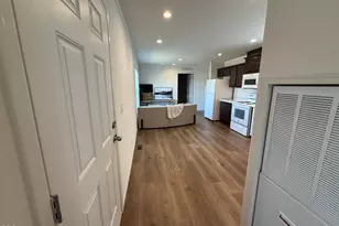 460 Arnos St, Talent, OR 97540 - Photo 9