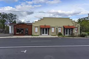 310 N Main St, Phoenix, OR 97535 - Photo 1