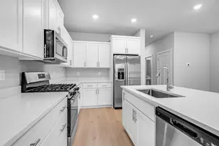 726 NW Varnish Pl, Redmond, OR 97756 - Photo 11