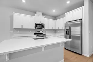 726 NW Varnish Pl, Redmond, OR 97756 - Photo 9