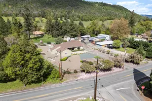 3248 Griffin Creek Rd, Medford, OR 97501 - Photo 49