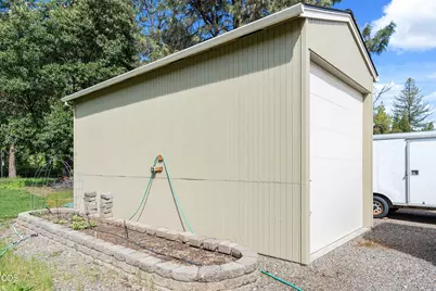 3248 Griffin Creek Road, Medford, OR 97501 - Photo 41