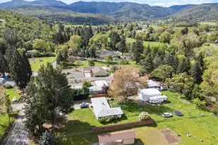 3248 Griffin Creek Rd, Medford, OR 97501 - Photo 51