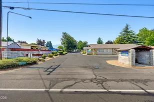 4624 S Pacific Hwy, Phoenix, OR 97535 - Photo 35