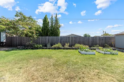 1730 Roberts Road, Medford, OR 97504 - Photo 9