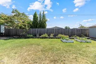 1730 Roberts Rd, Medford, OR 97504 - Photo 9
