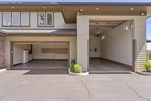 61576 SW Longview St, Bend, OR 97702 - Photo 51