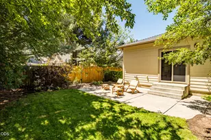 800 SE Shadowood Dr, Bend, OR 97702 - Photo 41