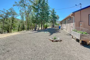 1765 Brownsboro-Meridian Rd, Eagle Point, OR 97524 - Photo 33