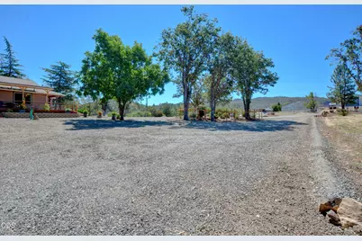 1765 Brownsboro-Meridian Road, Eagle Point, OR 97524 - Photo 35