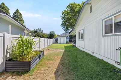 1735 Parkdale Drive, Grants Pass, OR 97527 - Photo 23