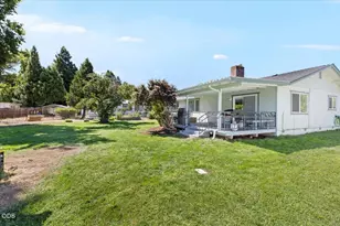 1735 Parkdale Dr, Grants Pass, OR 97527 - Photo 25
