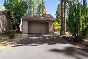 60446 Seventh Mountain Dr, Bend, OR 97702 - Photo 33