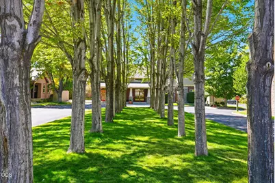 825 NE Wiest Way, Bend, OR 97701 - Photo 53