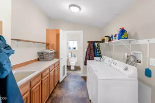 4451 NW Quince Ln, Redmond, OR 97756 - Photo 9