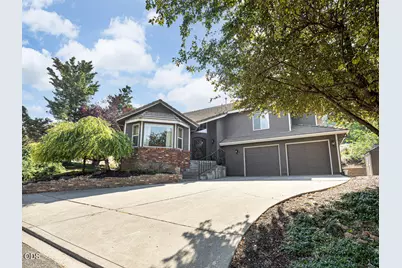 335 Mountain View Boulevard, Klamath Falls, OR 97601 - Photo 1