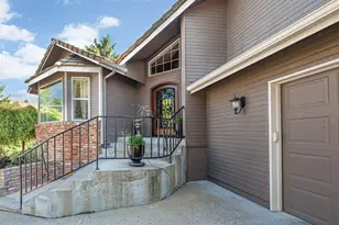 335 Mountain View Blvd, Klamath Falls, OR 97601 - Photo 3